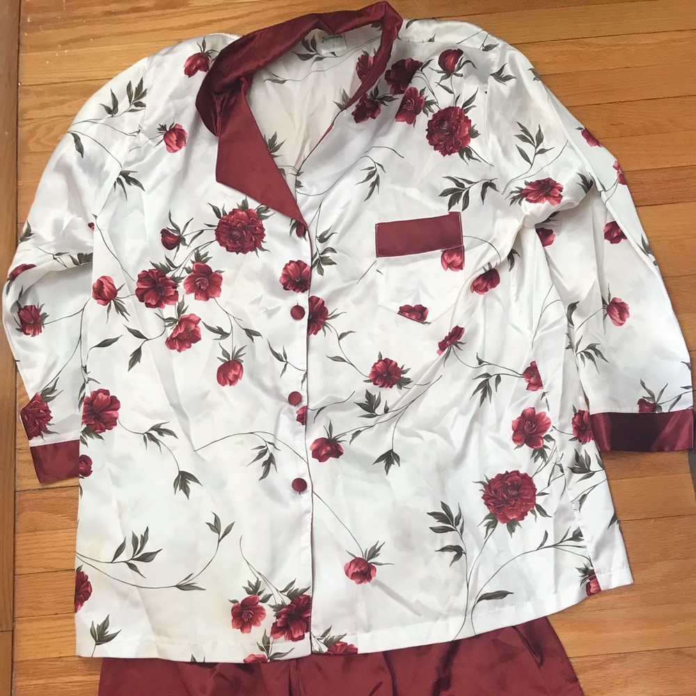 Pyjamas NWOT made in a turkey size L